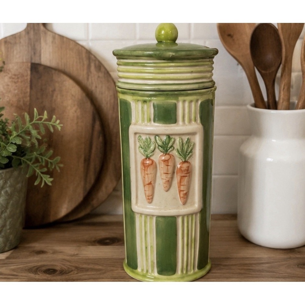 Vintage Ceramic Pasta Keeper Canister Container Carrots‎ Embossed Spaghetti